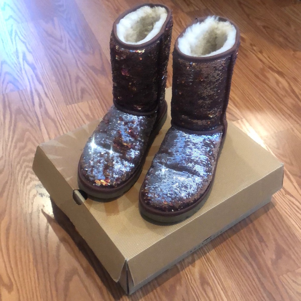 UGG size 7 Sequined Sparkling brown boots